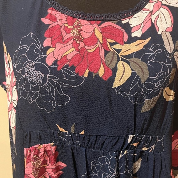 Umgee Modern Floral Relaxed fit Dress, size Small - Picture 2 of 6